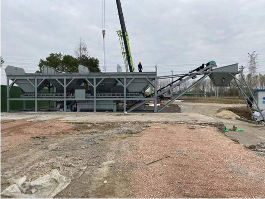 Installation de mélange stabilisée à l'eau mobile sans fondement